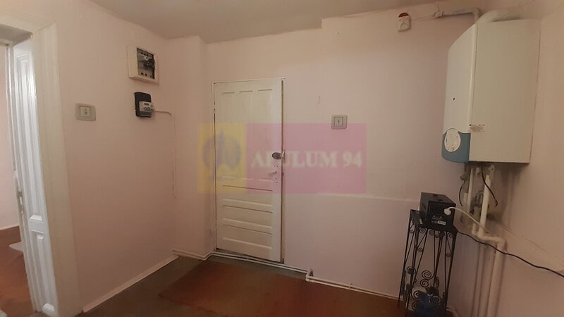 Casa in Ultracentralul Bucurestiului la pret mic (casa mica)