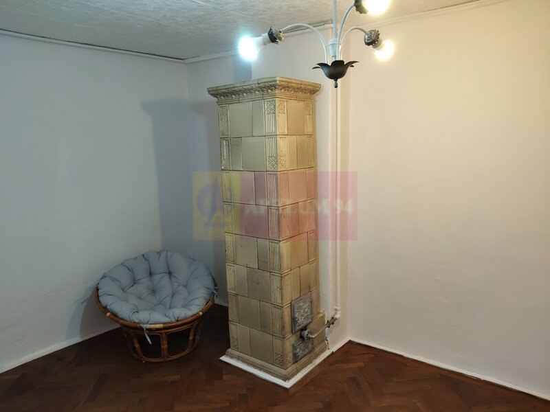 Casa in Ultracentralul Bucurestiului la pret mic (casa mica)