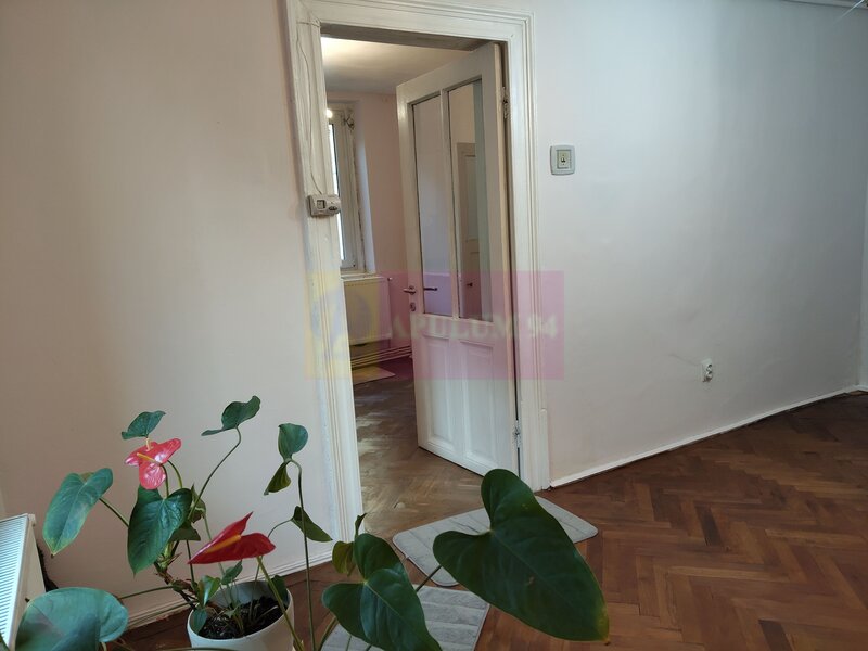 Casa in Ultracentralul Bucurestiului la pret mic (casa mica)